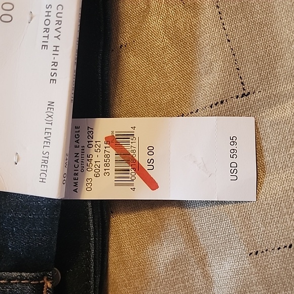 American Eagle Curvey Hi-rise shorts - Picture 4 of 5